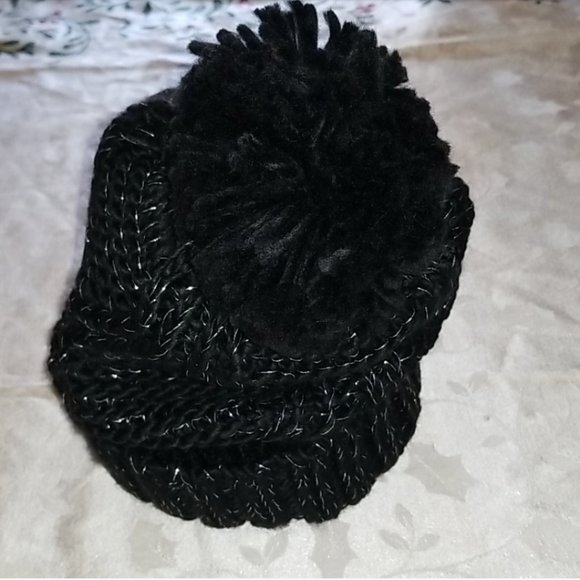 NWOT Ellen Tracy Winter Beanie and Scarf (Black) - Picture 5 of 7